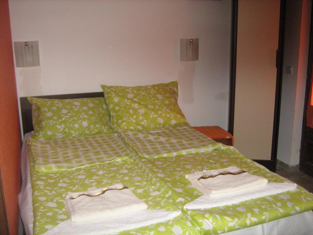 אוהריד Apartments Sonja מראה חיצוני תמונה